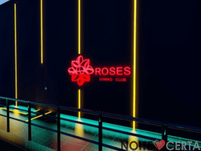 Roses Lounge
