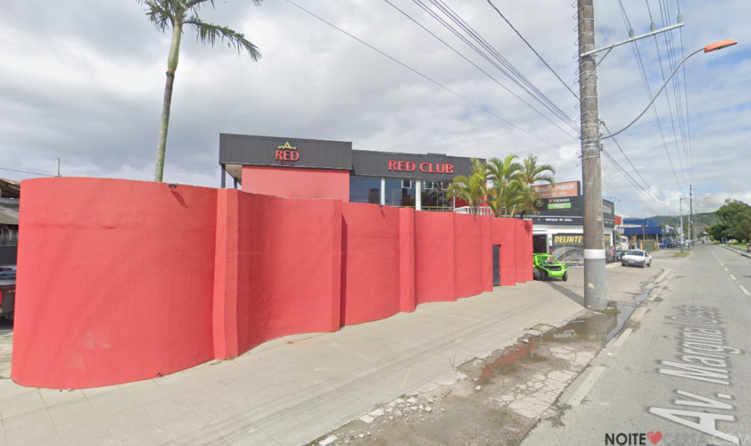 Red Club strep tease